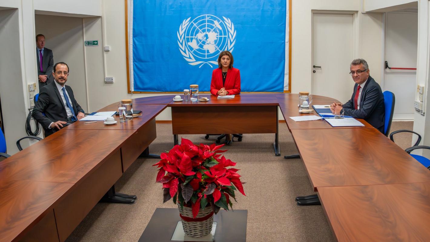 Personal Envoy María Ángela Holguín Meets with the leaders