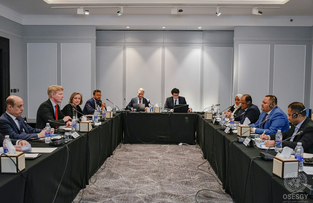 24 March 2022 – The Special Envoy meeting with representatives from the Peaceful Tihama Hirak as part of the Framework consultations in Amman, Jordan. Photo: OSESGY/ Abdel Rahman Alzorgan