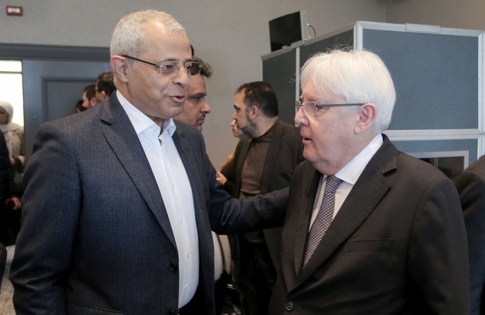 From left to right: Former Yemeni diplomat, Mustapha No'man in a side conversation with the UN Special Envoy
