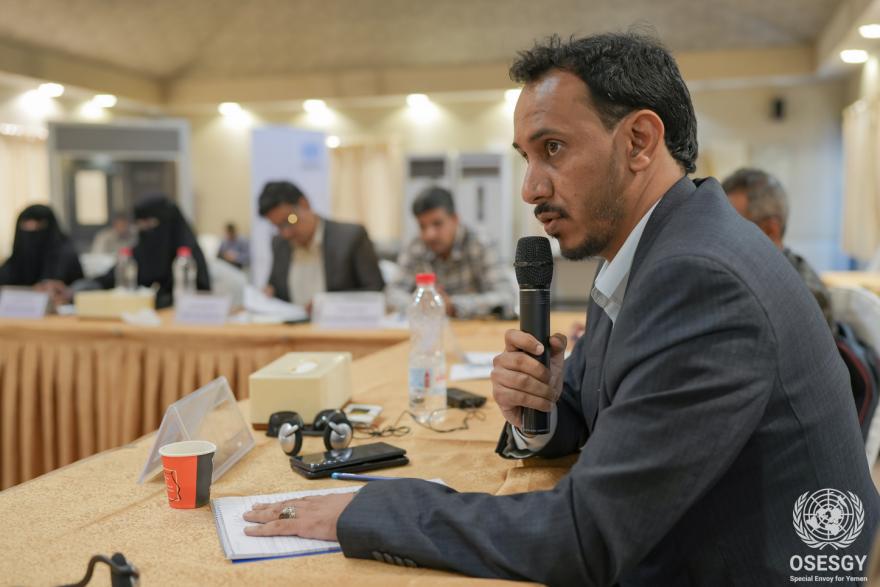 Image of group of Shabwa-based activists and civil society representatives