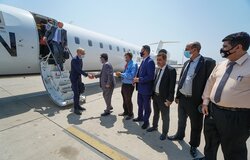المبعوث الأممي الخاص، هانس غروندبرغ يصل إلى عدن في أول زيارة له إلى اليمن. OSESGY: Photo by